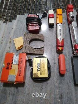 Huge Lot 72 pieces Tyco Lionel Trains Locomotive Track cars transformers & more