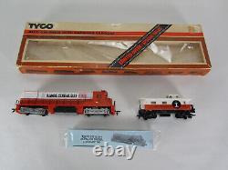 Huge Lot of Model Toy Trains & Accessories Tyco Locomotive Cars Caboose Tracks