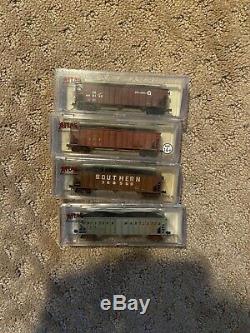 Huge N Scale Train Lot Locomotives and Freight Cars Northeastern