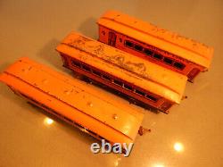 Ives 3255 Motor Locomotive, 129, 130, 132 Orange Passenger Cars O Gauge 1926-28