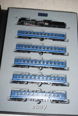 Kato Black 4-6-2 Steam Engine and 5 Blue Passenger Cars Train Set