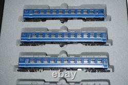 Kato Black 4-6-2 Steam Engine and 5 Blue Passenger Cars Train Set