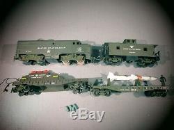 Kusan DC Train Set Locomotive US Army WITH 3 US ARMY Cars O Scale