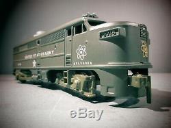 Kusan DC Train Set Locomotive US Army WITH 3 US ARMY Cars O Scale