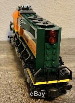 LEGO 10133 BNSF Locomotive Train Burlington Northern Santa Fe, 100% Complete