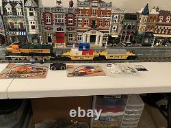 LEGO Trains Burlington Northern Santa Fe Locomotive (10133) & 10170 Flat Car
