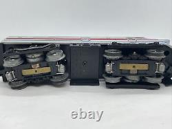 LIONEL AMTRAK TRAIN SET ENGINE #8936 With 3 PASSENGER CARS & 23 RAILWAY VINTAGE