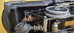 LIONEL DIECAST 4-4-2 UNION PACIFIC LOCOMOTIVE #8633 & WHISTLE TENDER With Cars