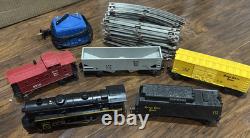 LIONEL Nickel Plate Road Train 8617 Steam Locomotive & Cars + Track And Control