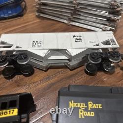 LIONEL Nickel Plate Road Train 8617 Steam Locomotive & Cars + Track And Control
