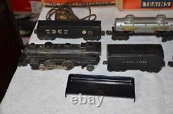 LOT- c1940s LIONEL TRAIN SET- 1654 Locomotive + Tender Plus Cars Nice