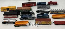 LOT of VTG Tyco Kit Trains LOCOMOTIVE ENGINES & FREIGHT CARS MODEL KITS