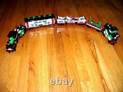 Lego 10173 Holiday Train Locomotive Passenger Luggage Tree Caboose Cars