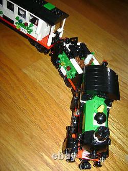 Lego 10173 Holiday Train Locomotive Passenger Luggage Tree Caboose Cars