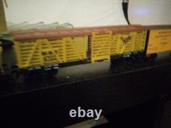 Life Like Collectible 8 Car Toy Train Set Cheesie System With Locomotive