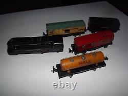 Lionel 027 1688e Engine Train 1940's Set BoxCar, Caboose, Shell Tanker & Coal Car