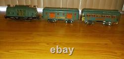 Lionel 10 Standard Gauge Engine And 2 Cars 332,341 1930s Works Metal Prewar