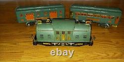 Lionel 10 Standard Gauge Engine And 2 Cars 332,341 1930s Works Metal Prewar