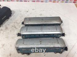 Lionel 1666 Prewar Metal Set and 3 Prewar Passenger Car