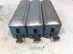 Lionel 1666 Prewar Metal Set and 3 Prewar Passenger Car