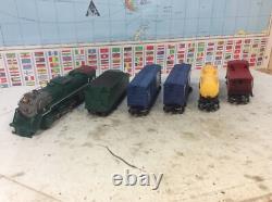 Lionel 28617 Berkshire Steam Engine Set 4 freight Cars