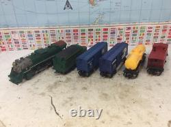 Lionel 28617 Berkshire Steam Engine Set 4 freight Cars