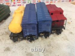 Lionel 28617 Berkshire Steam Engine Set 4 freight Cars