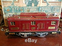 Lionel 353 Standard Guage Train Outfit (No. 8 Loco & 3 Cars)