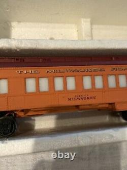 Lionel 6-1387 027 Gauge Electronic Milwaukee Special Passenger Train Set