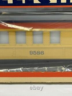 Lionel 6-8003 Chessie Steam Special & 5 Passenger Cars & Dining Car See Details