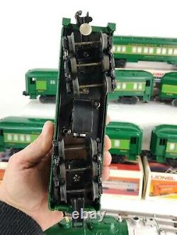 Lionel 8702 Southern Crescent Steam Locomotive 5 Car Passenger O Gauge Train Set