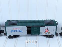 Lionel Disney Mickeys Christmas Express Train 6-31946 Locomotive Tender + 5 cars