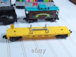 Lionel Disney Mickeys Christmas Express Train 6-31946 Locomotive Tender + 5 cars