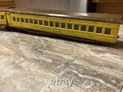 Lionel Lines 752W Locomotive Union Pacific With 2 Cars 753/754 Pre War Used