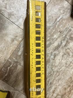 Lionel Lines 752W Locomotive Union Pacific With 2 Cars 753/754 Pre War Used