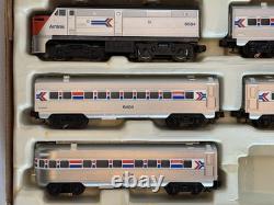 Lionel MPC Amtrak Lake Shore Limited Engine & Passenger Train Car In Box