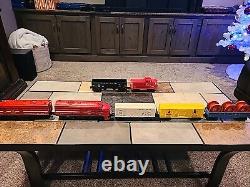 Lionel O Gauge Minneapolis & St. Louis Train. Engine, B Unit, And 5 Cars