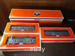 Lionel Polar Express Train Locomotive Tender And 3 Passenger Cars 6-28649