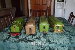 Lionel Pre War Train Set 318e, 309 Car, 310 Car, 312 Car Untested For Parts