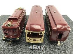 Lionel Prewar Super Motor Standard Gauge Train, Locomotive N0.8e, 337, 338 Cars