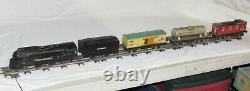 Lionel Prewar Train Set with #1688 2-4-2 Steam Locomotive & 3 Cars O Gauge