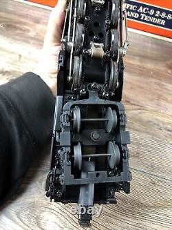 Lionel Southern Pacific AC-9 2-8-8-4 O Gauge Train Locomotive & Tender