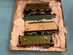 Lionel Standard Gauge Set Box #347, #8e Loco, #512, #514, #517 Cars