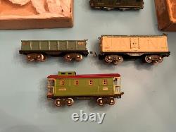 Lionel Standard Gauge Set Box #347, #8e Loco, #512, #514, #517 Cars