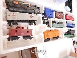 Lionel Train Set #1666 Steam Locomotive & Cars box flat Caboose & etc