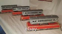 Lionel Vintage O gauge Train Set Postwar 2343 Locomotive with 4 Passenger cars