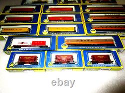 Lot 19 AHM Train Diesel Locomotives Steam Engines Dockside Flat Baggage Ore Cars