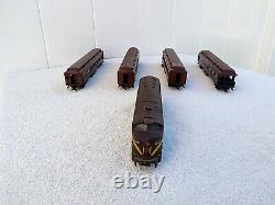 Lot HO Scale AHM Pennsylvania #9506-A Train Engine & 4 ATHEAR HEAVYWEIGHT CARS