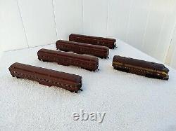 Lot HO Scale AHM Pennsylvania #9506-A Train Engine & 4 ATHEAR HEAVYWEIGHT CARS