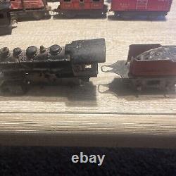 Lot Of 14 O Gauge Pre War Train Cars And Locomotives. Collectible Trains